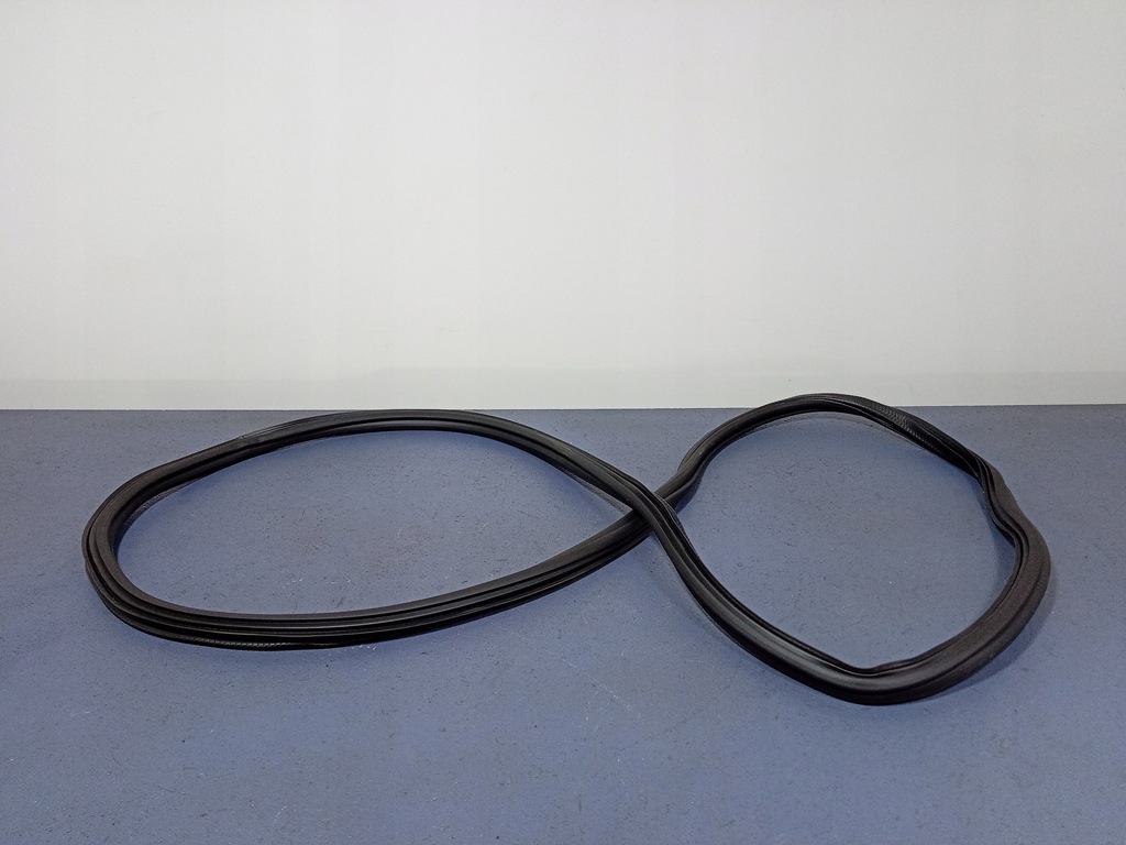 фото №1, Octavia iv kombi прокладка двері задня 5e7867367