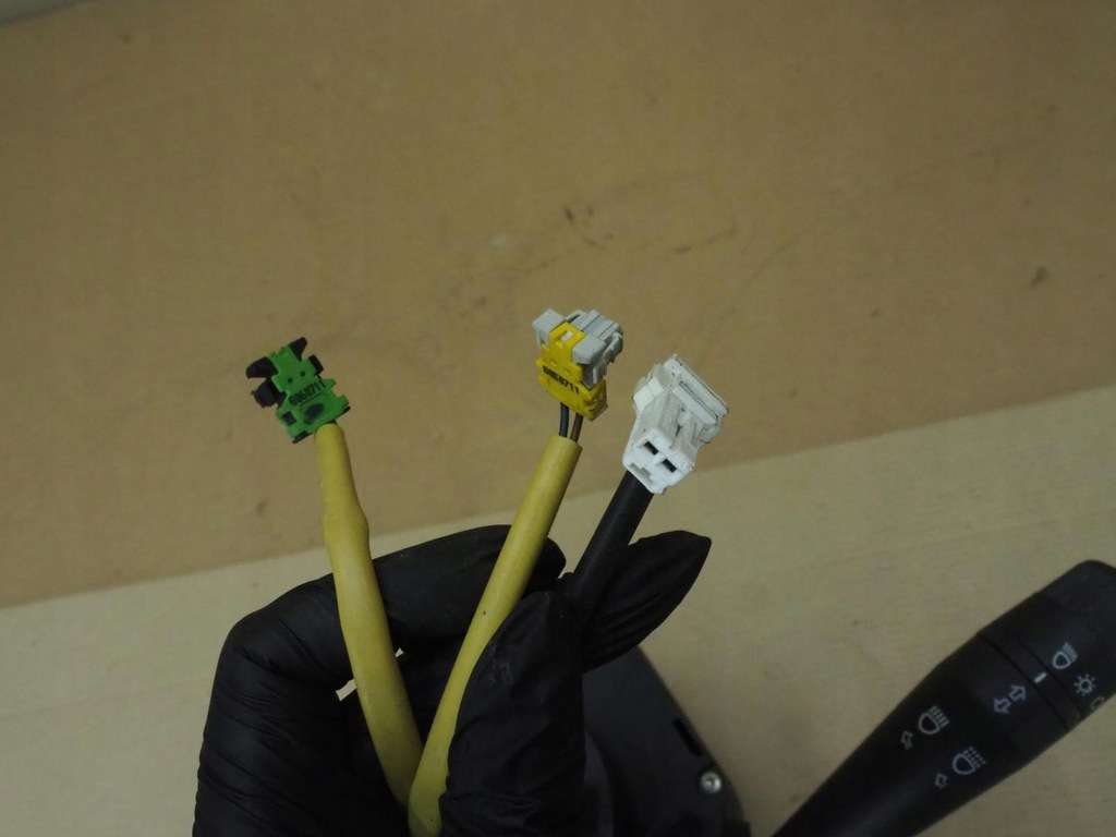 фото №8, Переключатель комбинированный подрулевой переключатель 7355213130 fiat grande punto evo 3d 09-12