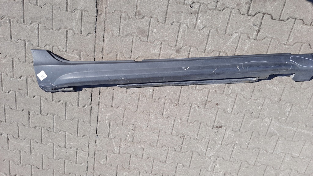 фото №1, Молдинг порог правая 31290542 volvo v40 ii cc