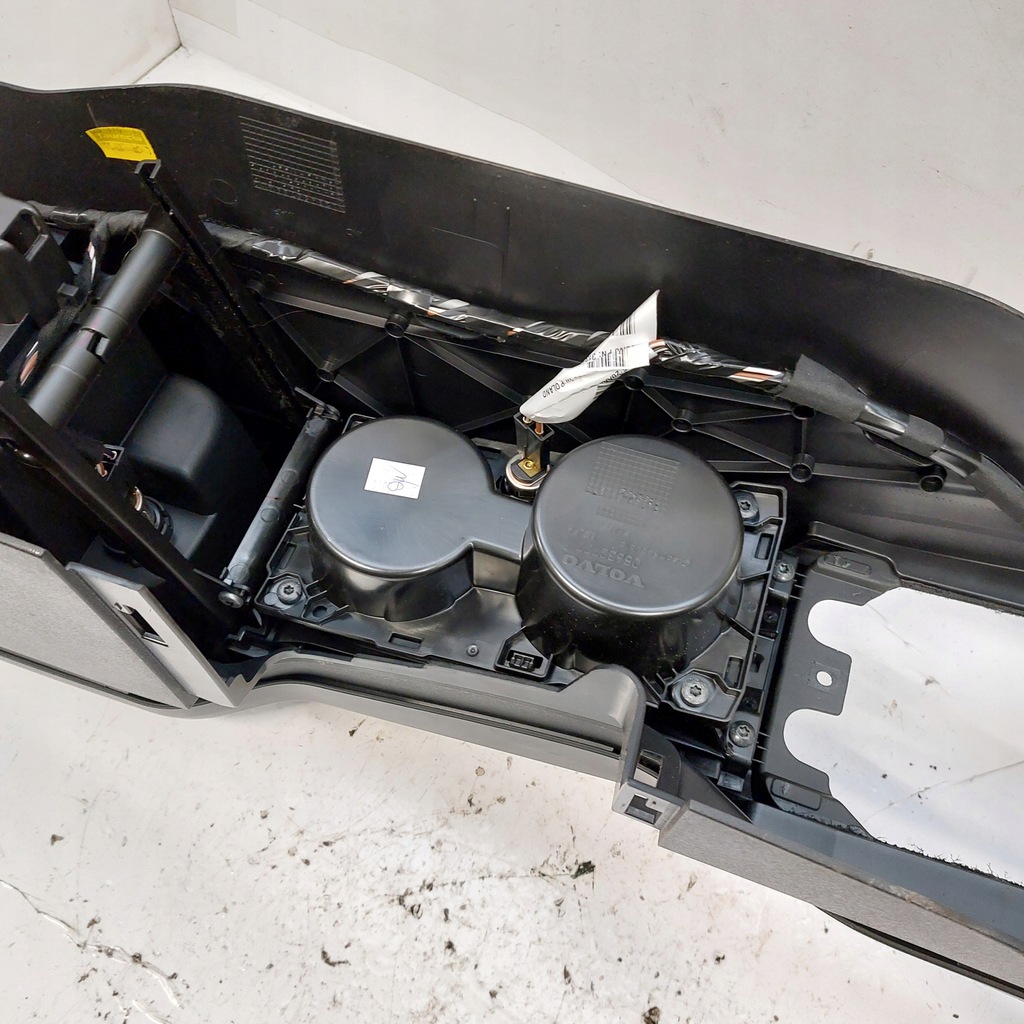 фото №14, Volvo v40 ii тунель середній 3058473y5tc