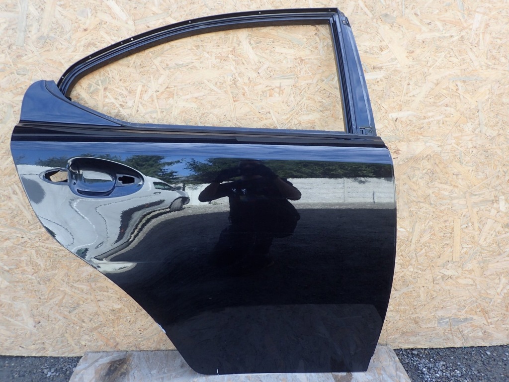 Купить Дверь правое  задняя правый  задняя lexus is 2 2 05-13r