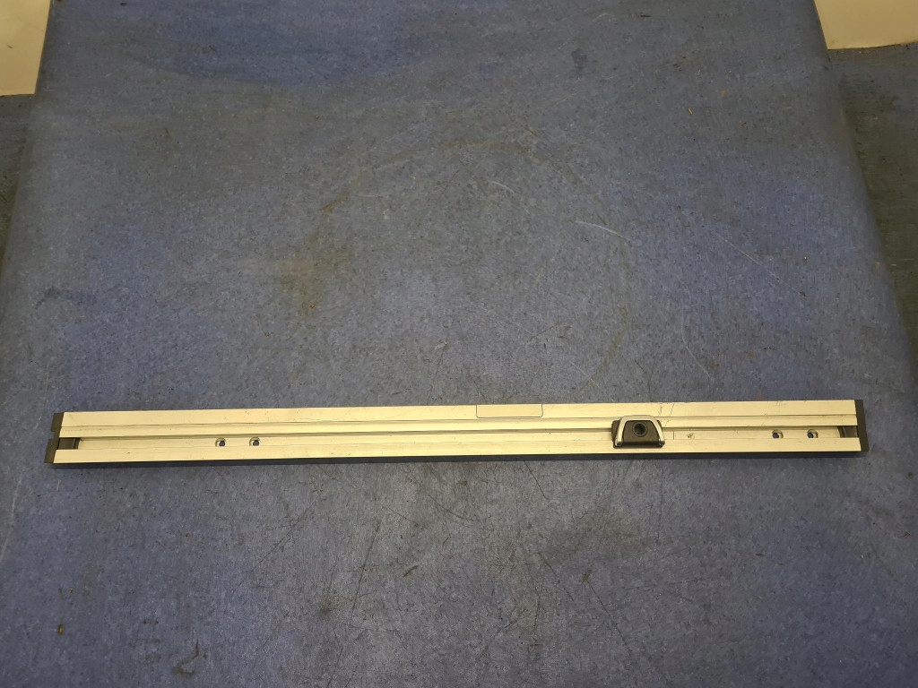 Купити Volkswagen passat b8 універсал напрямна багажника 3g9863555a cuaa