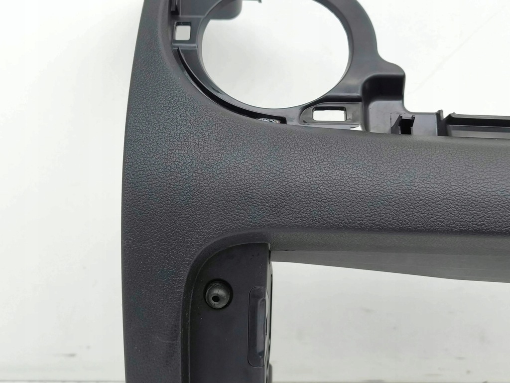 фото №11, Hyundai kona i 2019 element панели приборной панели / dół