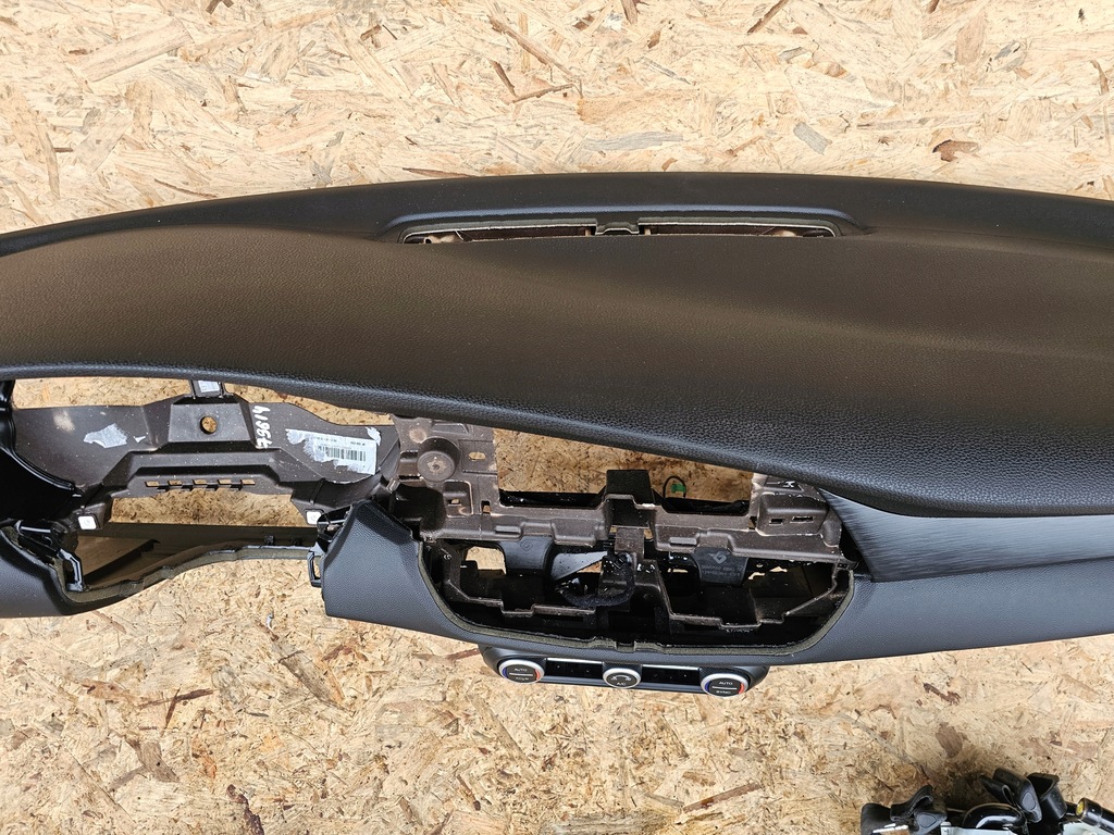 фото №6, Alfa romeo giulia панель приладів консоль подушка безпеки ремені