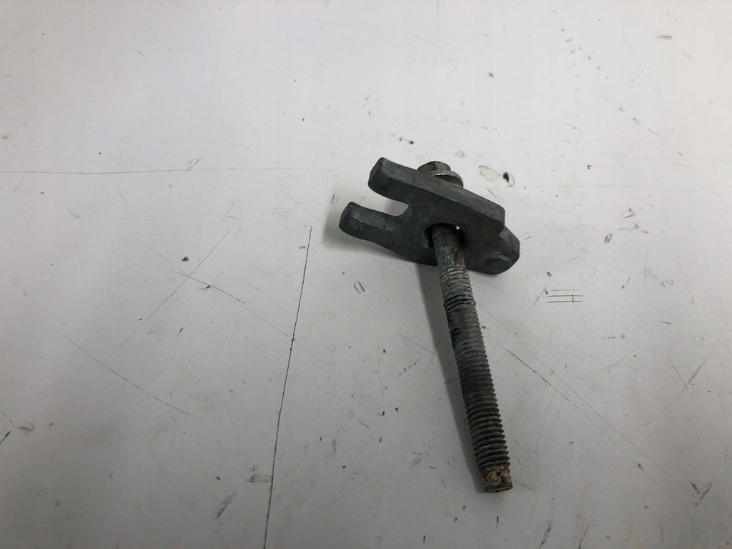 фото №9, Opel vivaro 2016 кронштейн / крепления форсунки