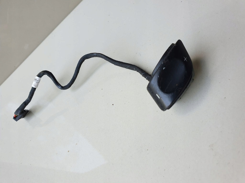 фото №1, A4 b6 перемикач радіо w керма 8e0951527m