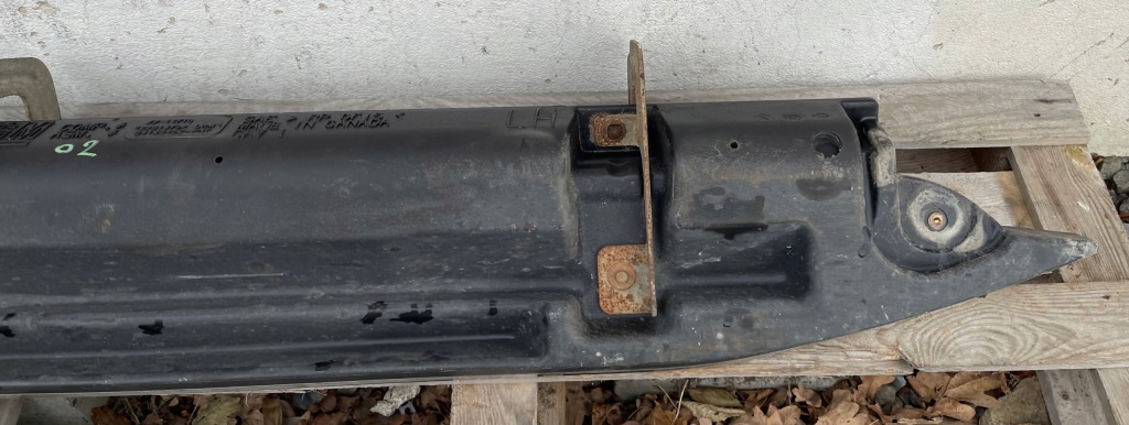 Купити O2 cadillac escalade iv 2014 - лівий поріг молдинг підніжка хром 22813710