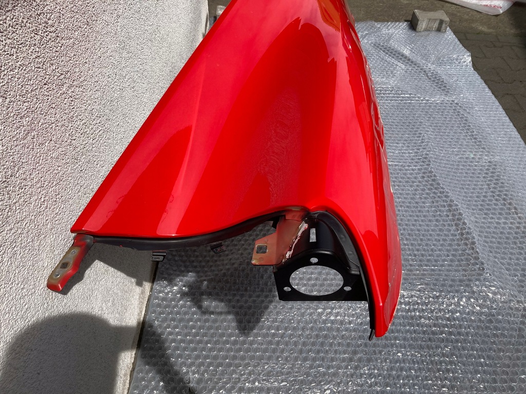 фото №8, Крила правий задній ferrari