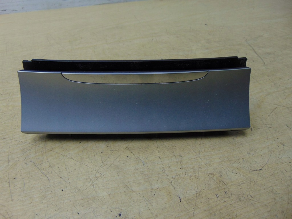 фото №1, Попільничка vw passat cc 3c0863284g