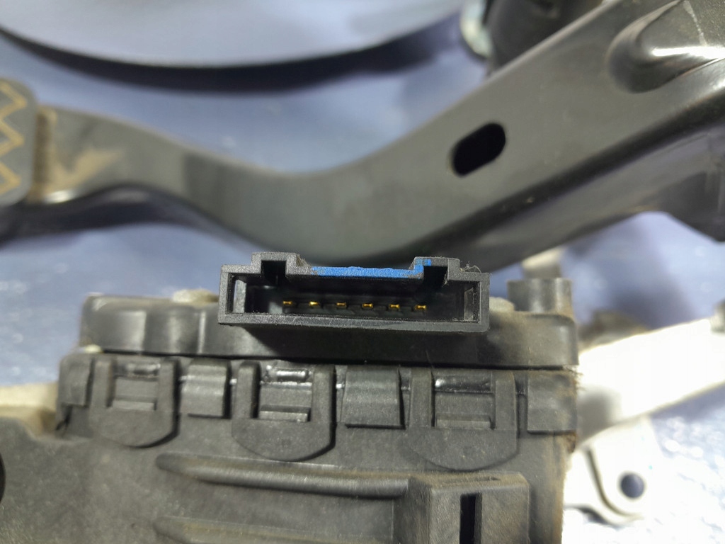 фото №7, Audi a4 b7 педалі gaz гальмо зчеплення 8e1721117a