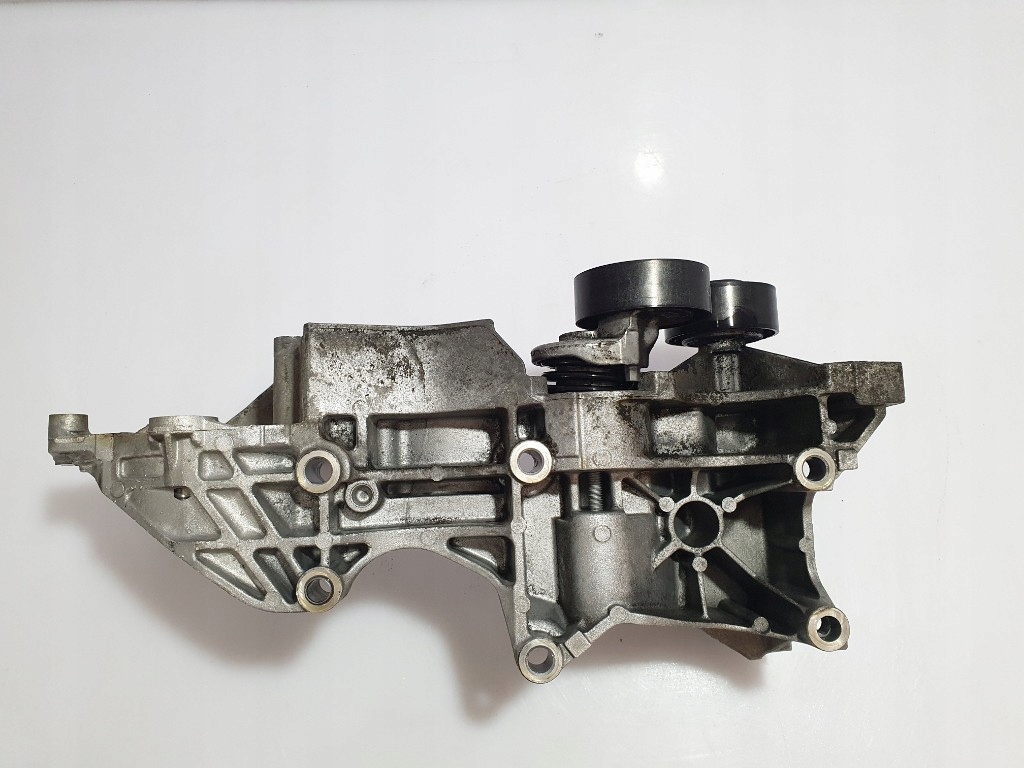 Audi a6 c7 a4 b8 2.0tdi кронштейн кронштейн держатель генератора 03l903143r +болты Цена