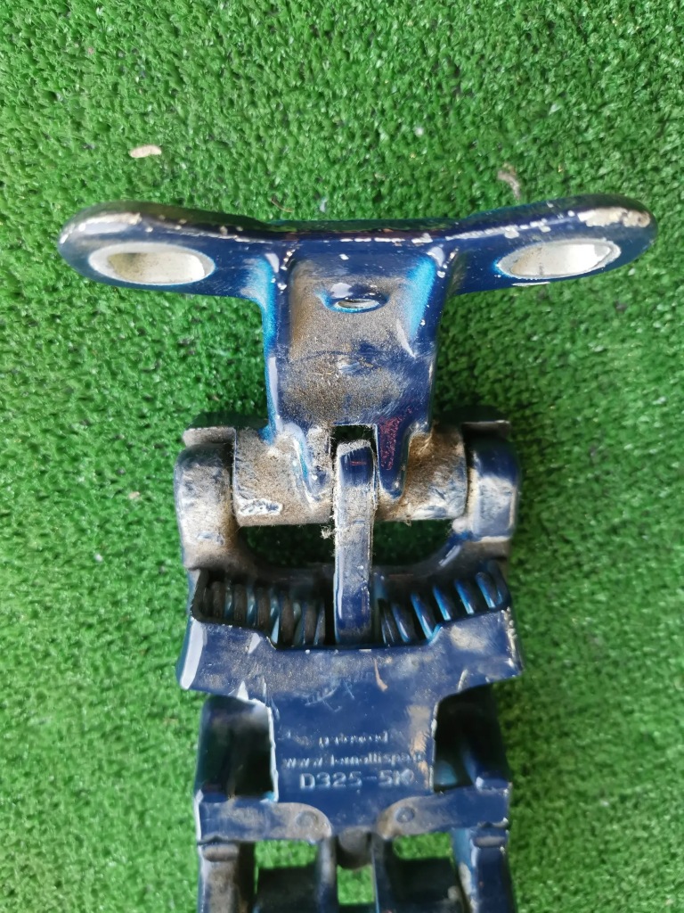 фото №5, Dacia logan i mcv петля дверь