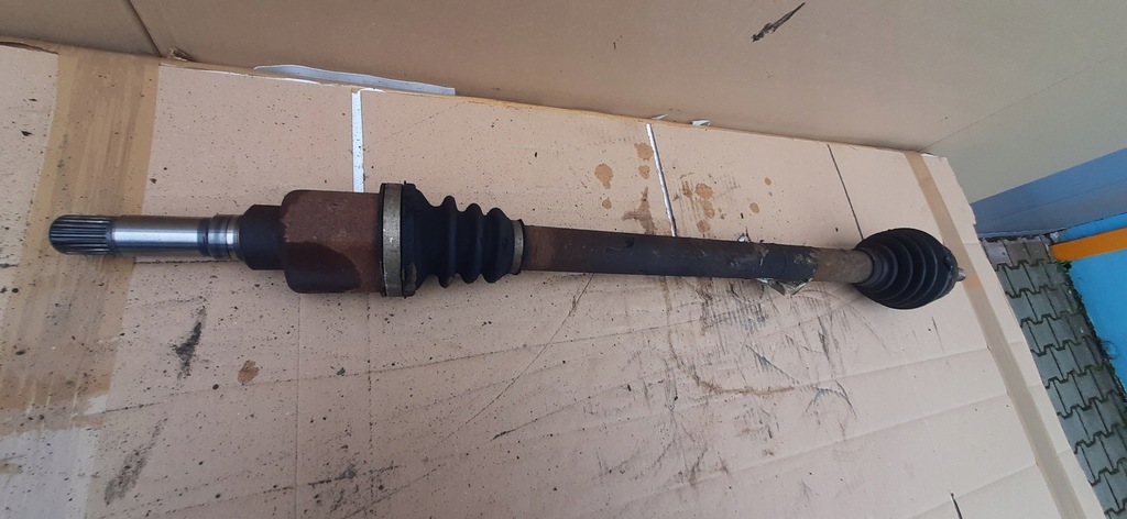 фото №4, Привідний вал перед права peugeot 208 1.0 демонтаж