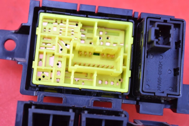 фото №8, Панель регулювання дзеркал nissan juke 1 i 10r