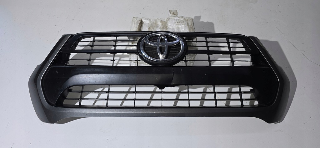 фото №1, Toyota hilux viii 8 решётка радиатора решётка радиатора 2020r-