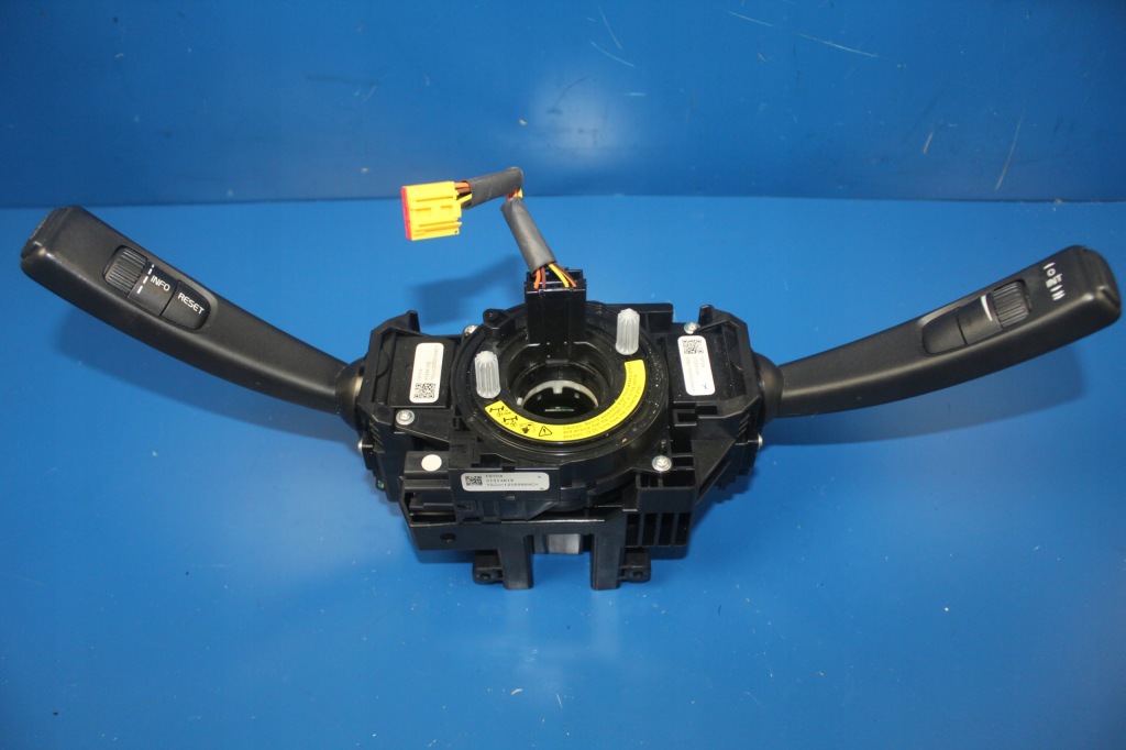 фото №1, Volvo s60 ii 10- перемикач комбінований перемикачі