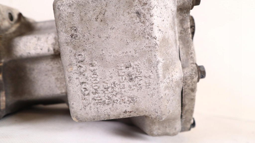 фото №8, Volvo xc70 2.4 d5 редуктор перед 30700016