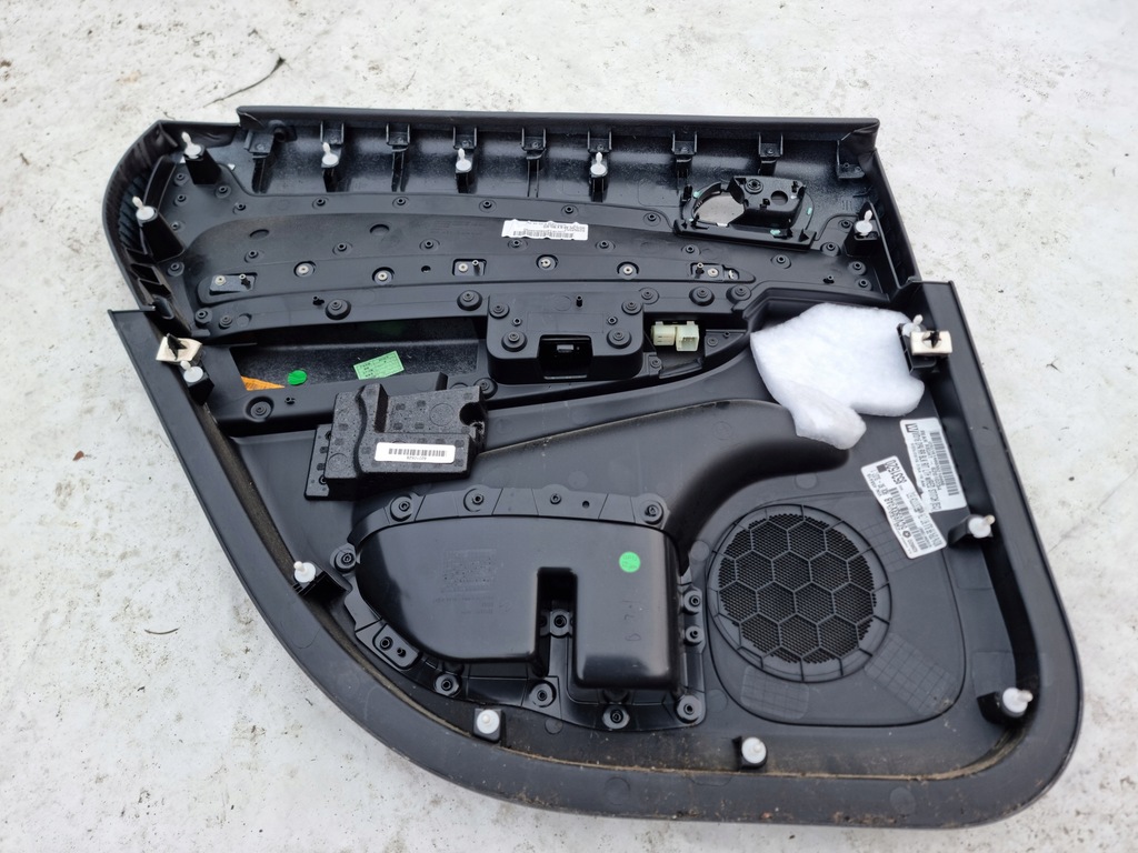 фото №7, Dodge durango 5.7 hemi rt обшивка дверь правый задняя пассажира 16r