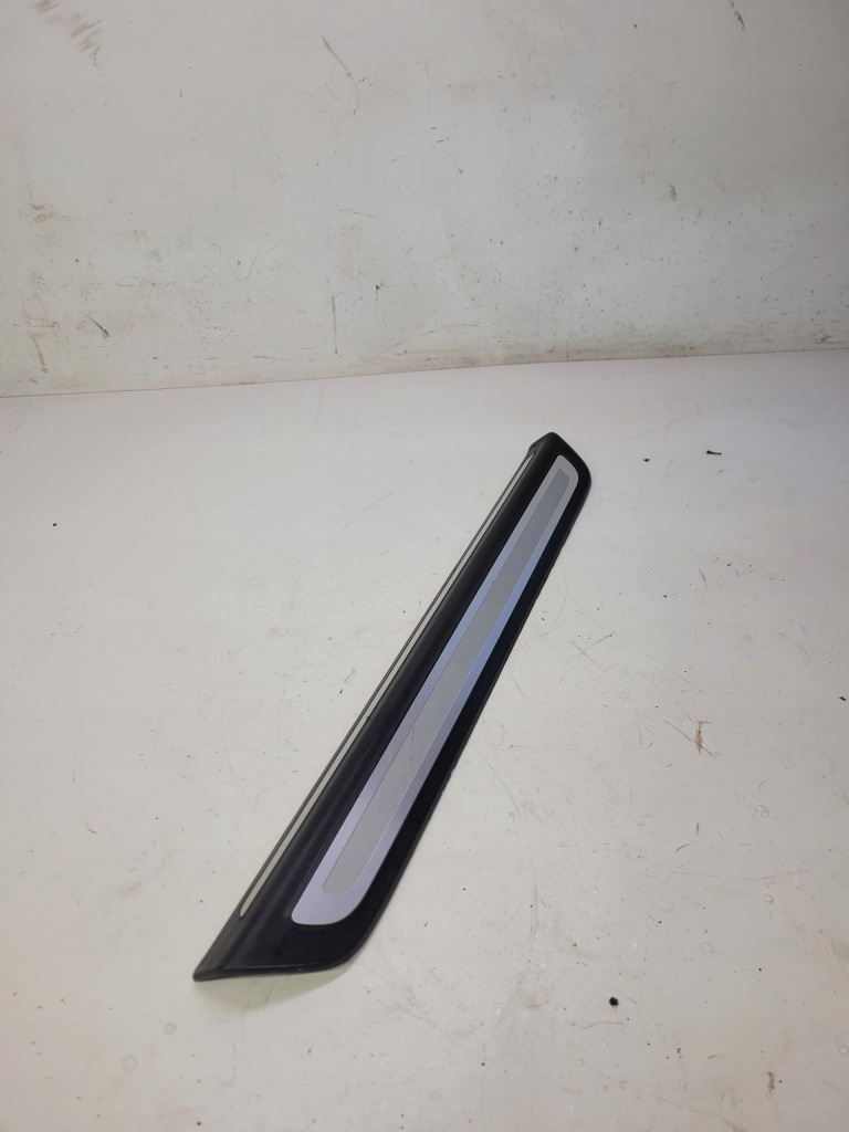 фото №1, Молдинг порог правый перед q5 8r 8r0853374