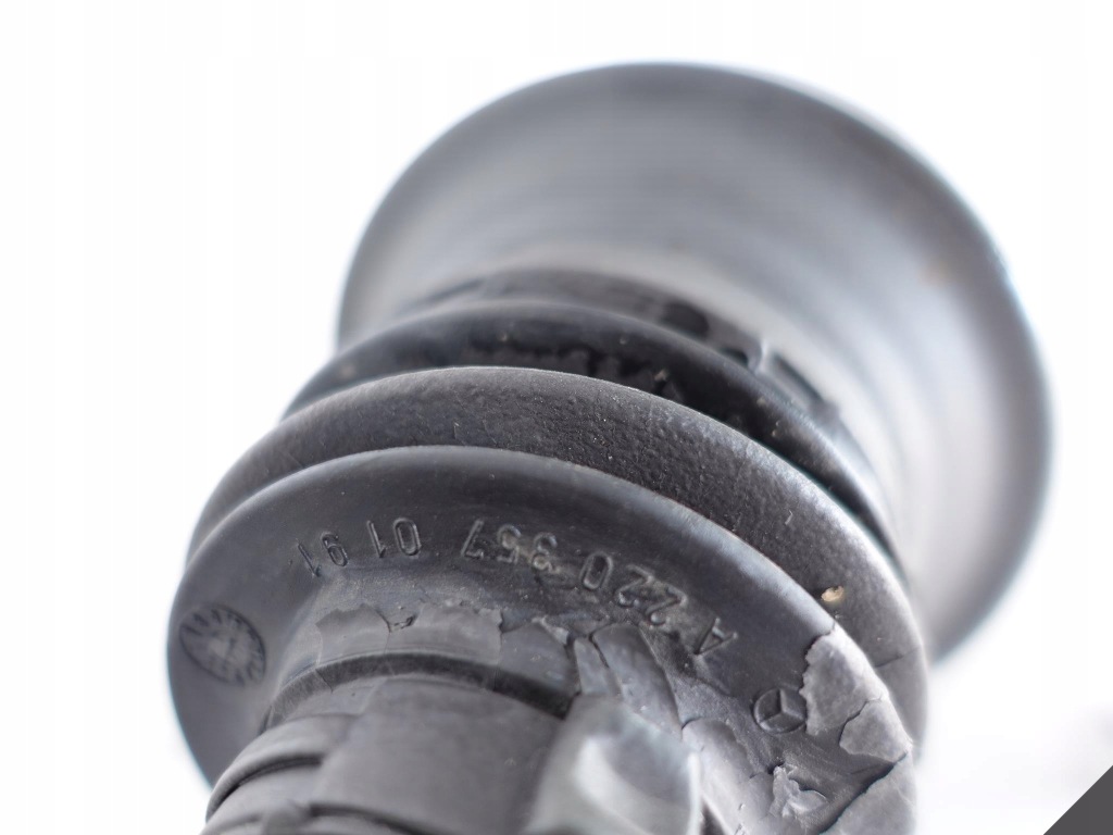 фото №3, Mercedes cls c218 e w212 c207 c w204 приводной вал задняя l=r