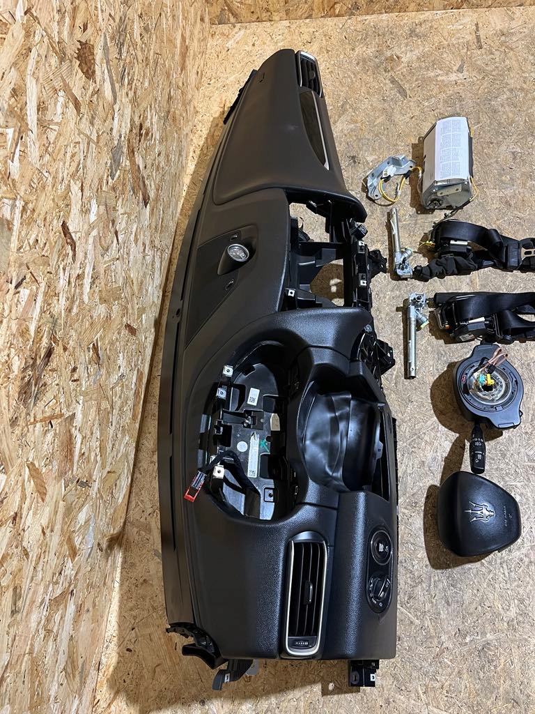 фото №6, Консоль панель приладів подушка безпеки ремені maserati levante 16- оригінал europa