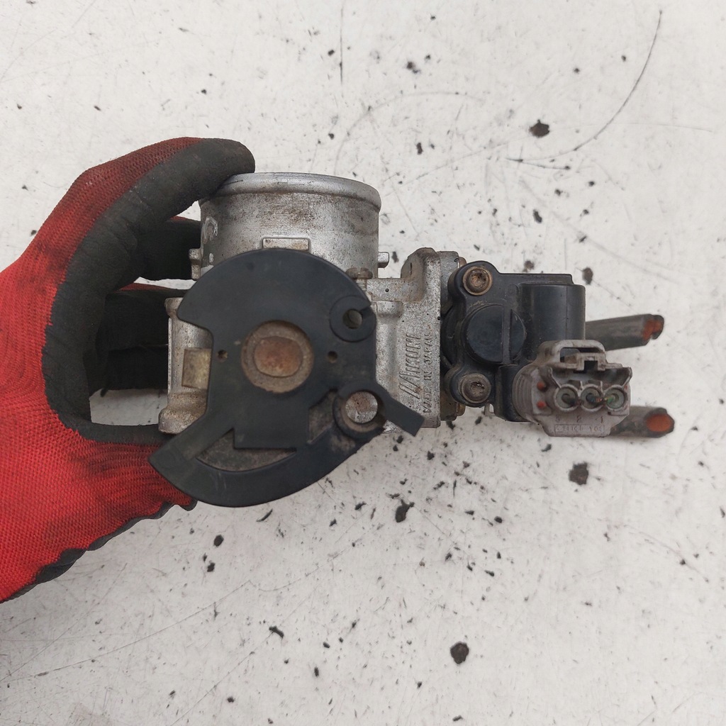 фото №10, Suzuki jimny 1,3 2008 дроссельная заслонка воздуха mikuni