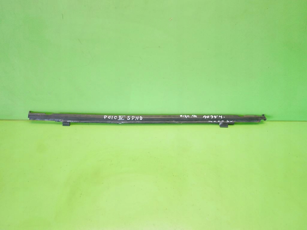 фото №1, Молдинг ущільнювач ліва задня задня vw polo iv 9n 5d