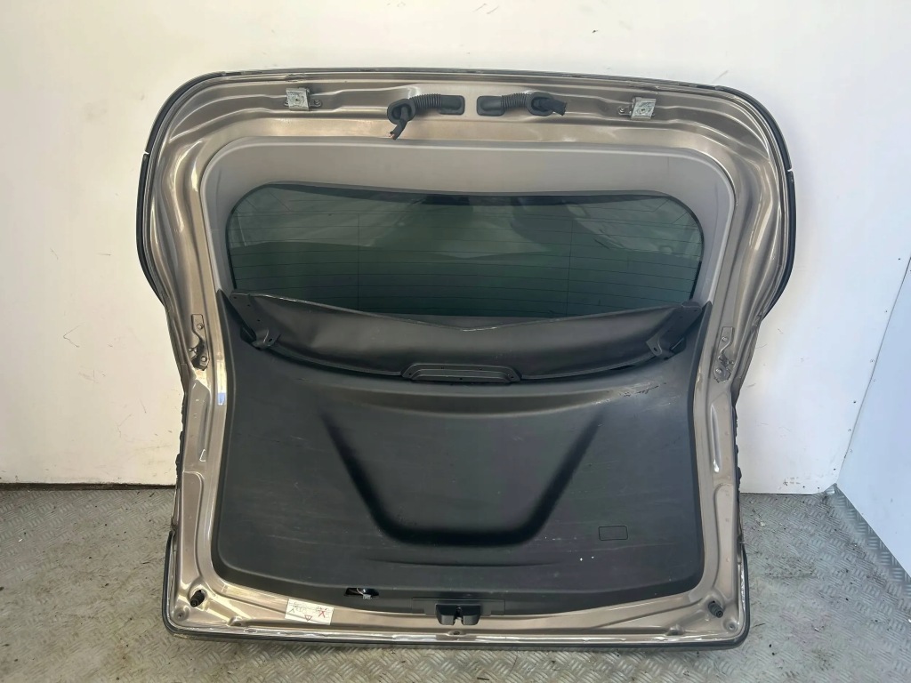 фото №8, Кришка багажника багажника камера комплектна alfa romeo stelvio 082