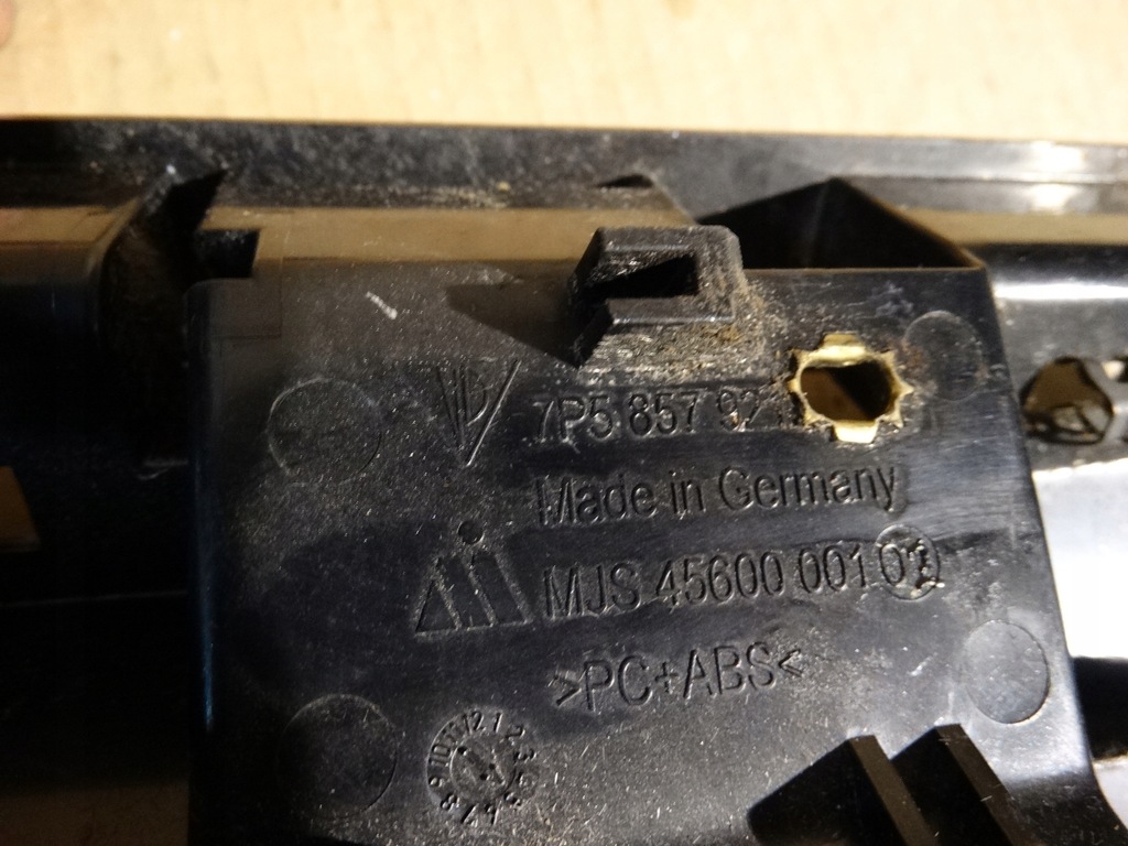 фото №5, Idealny бардачок пасажира porsche cayenne 7p5 1