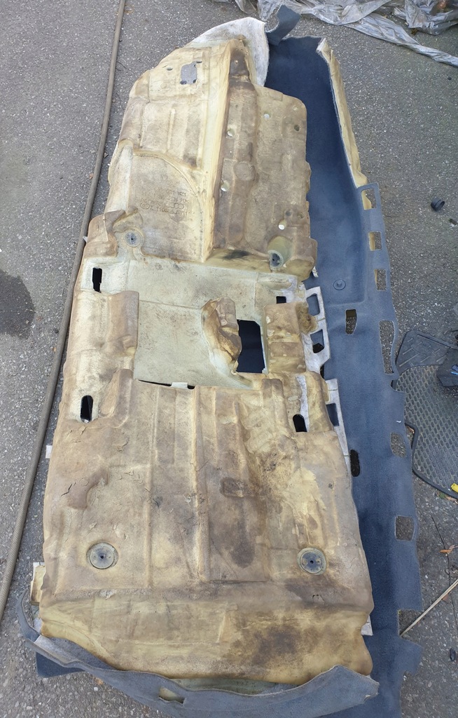 фото №8, Килимок підлога обшивка салону audi a4 b9 8w a5 f5 оригінальний номер eu 8w1863021 wz1