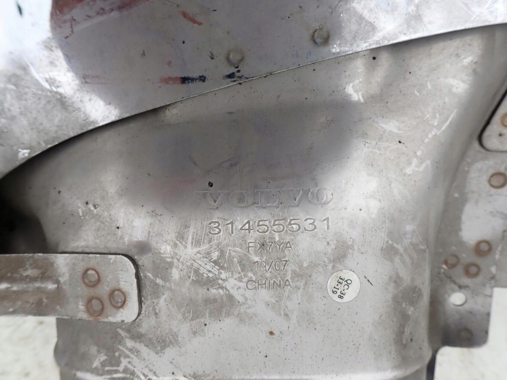 фото №9, Volvo v60 ii 2 18- гаситель наконечник выхлоп правая