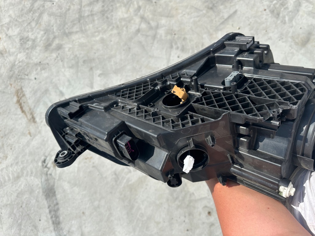 Skoda superb iii лампа левый перед левая передняя 3v1941017a с Разборки