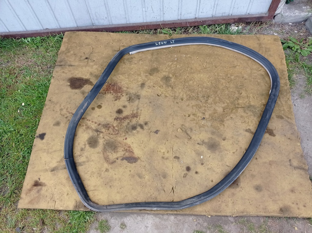 фото №1, Leon i toledo ii 99-05 - прокладка дверь левый задняя