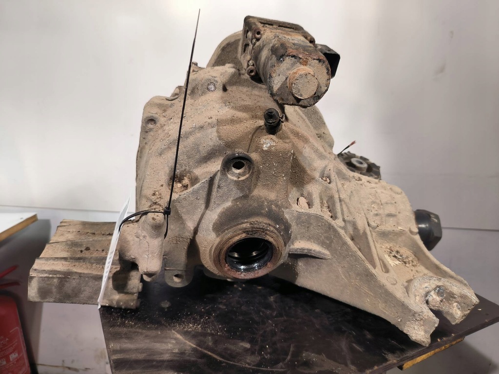 фото №1, Диференціал задня 3.0 sdv6 land rover range rover sport l494