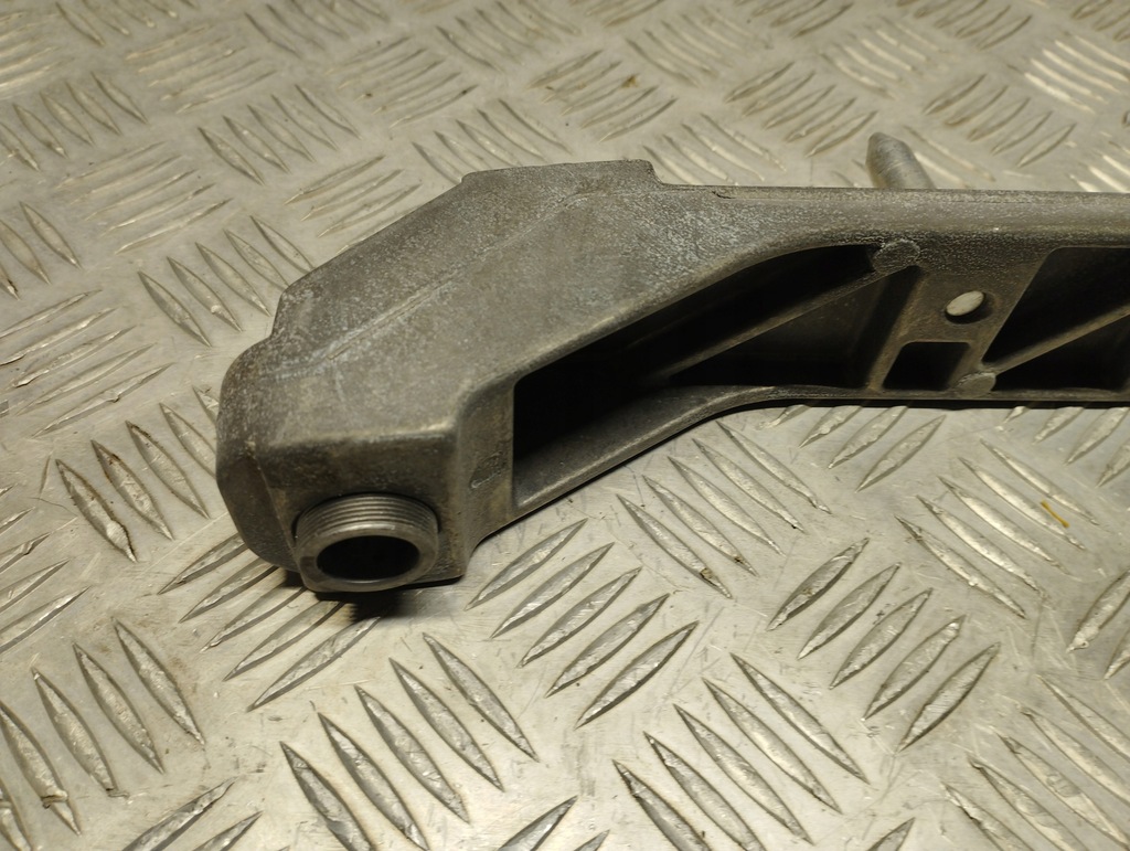 фото №9, Bmw f33 f83 кронштейн подшипник главный правый 7290346