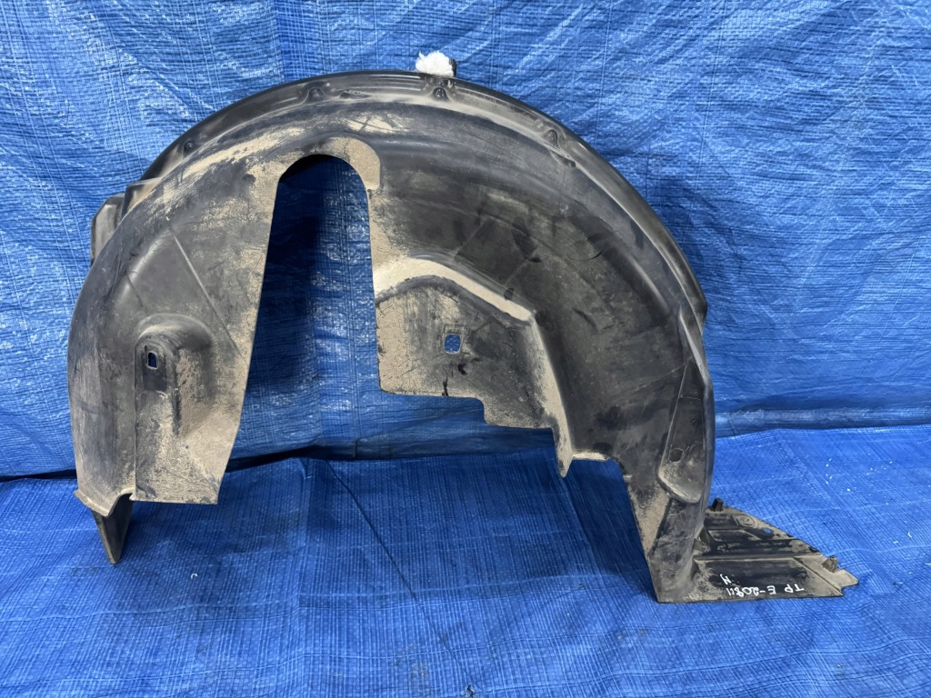 Підкрилок задні праве peugeot e-208 2 hb 9827214980 9823308480 Зі Шроту