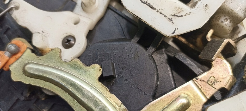 фото №5, Замок двері правий задня mitsubishi colt vi 3 pin