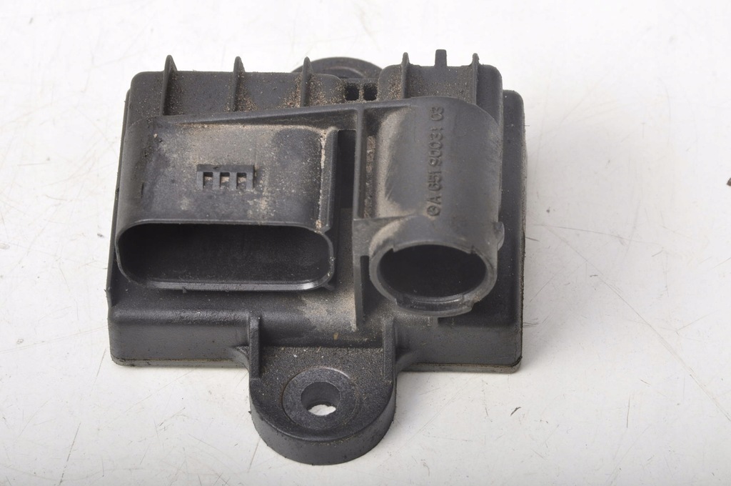 фото №1, Mercedes w172 r172 2.2 реле свеча накаливания a6519003103