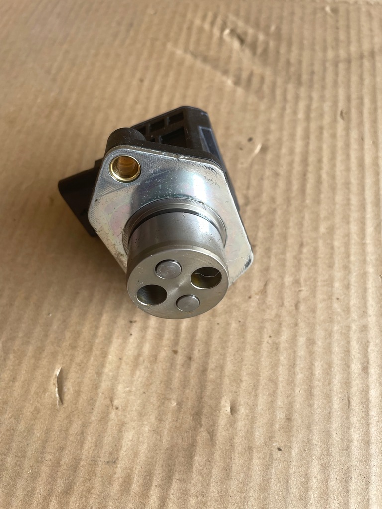 фото №1, Клапан электромагнитный mercedes a klasa оригинальный номер w176 a2709820503