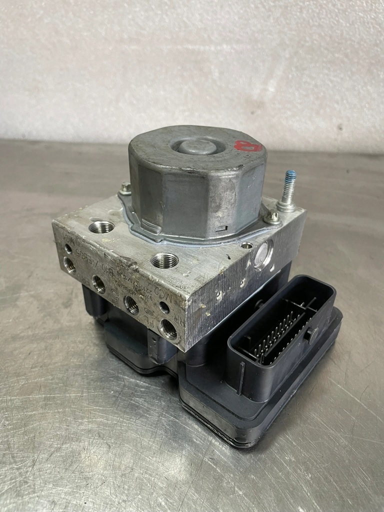 фото №1, Насос abs mitsubishi space star ii 2 1.2 4670b492