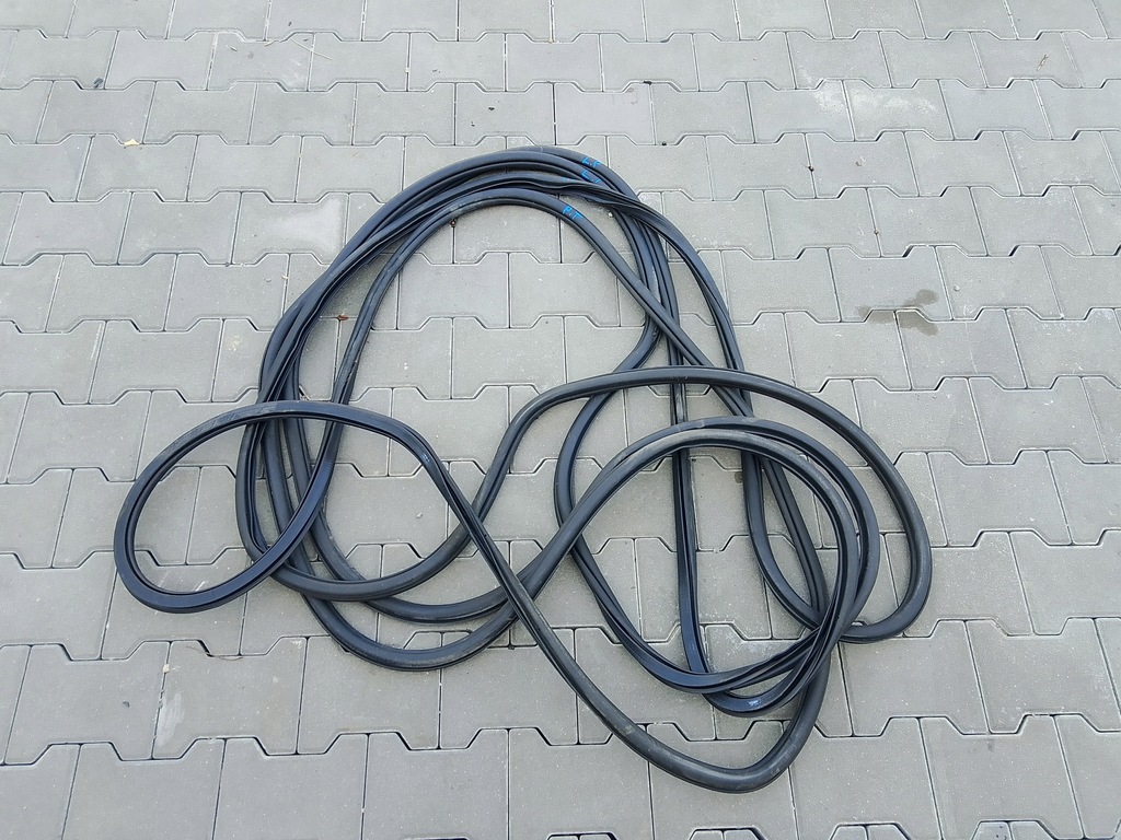 фото №1, Vw atlas cross lift 2021 уплотнители дверь комплект