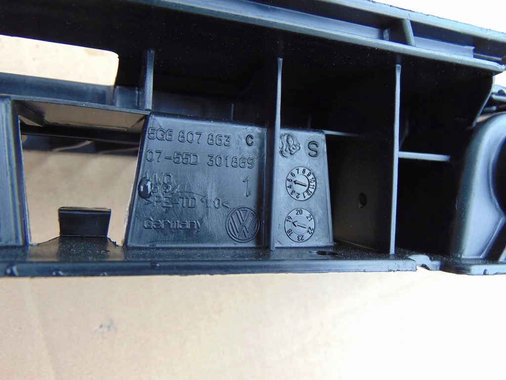 фото №8, Направляющая кронштейн бампера задняя vw golf vii