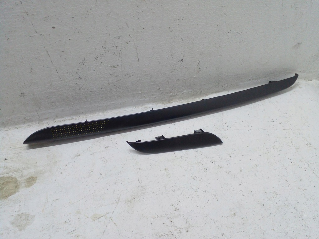 фото №1, Молдинг консоли renault scenic iii 684120014r 08-16