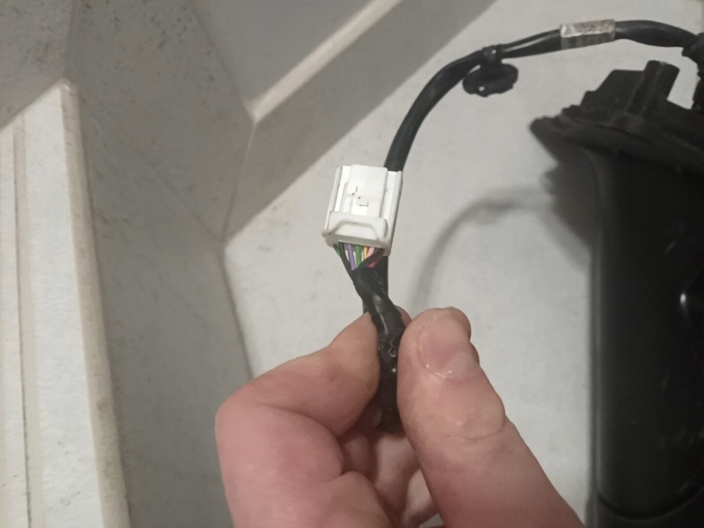 Tesla model y дзеркало праве зовнішнє європа 11 pin a1001482 Зі Шроту