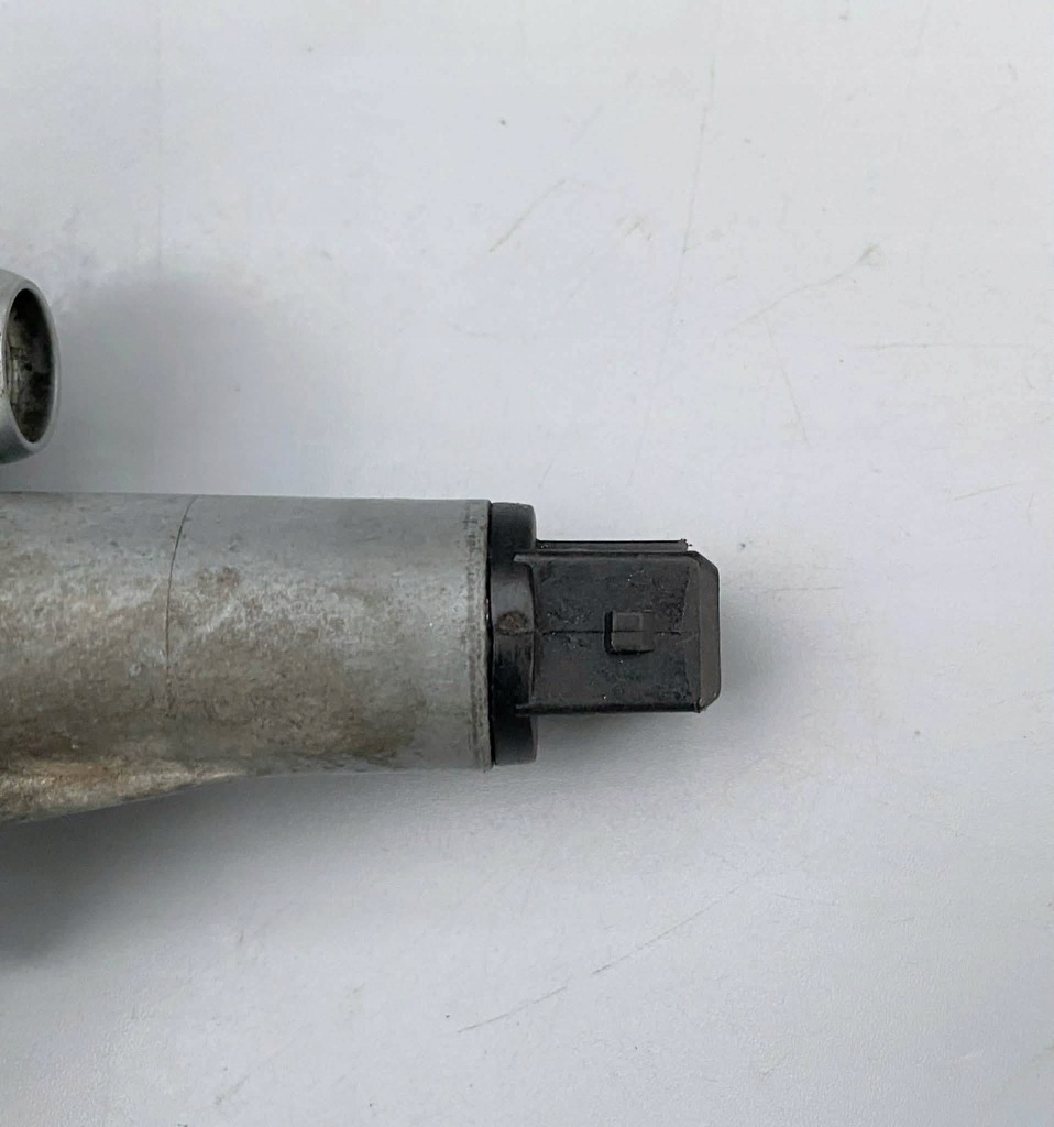 фото №7, Mercedes-benz w123 c123 m102 2,3e клапан регулятор воздуха