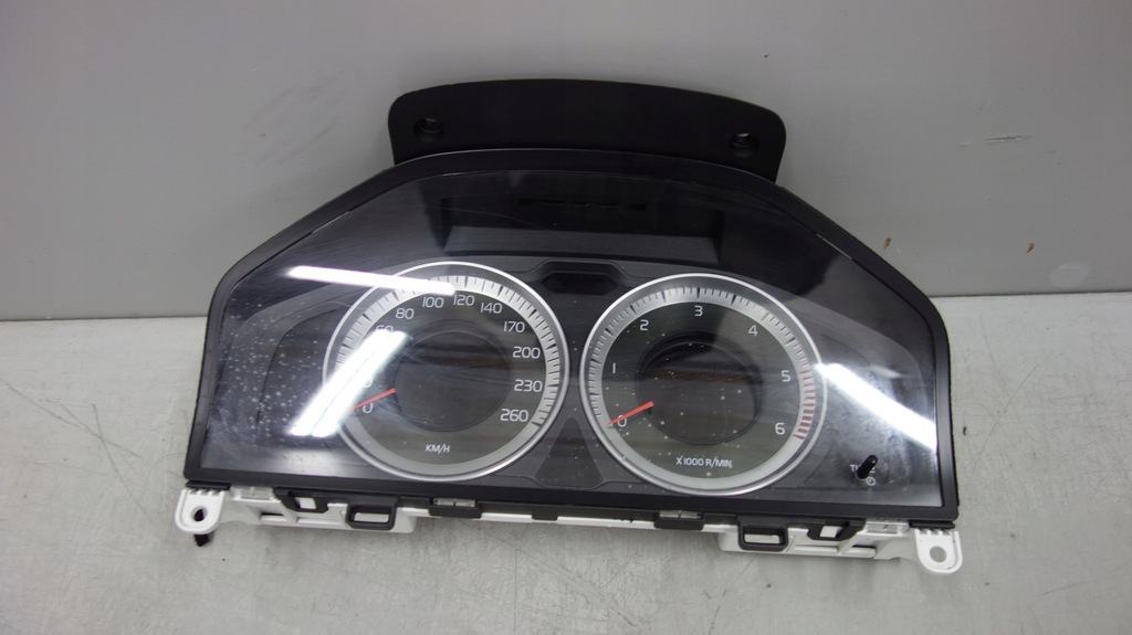 фото №1, Volvo v70 iii лічильник прилади 31327582