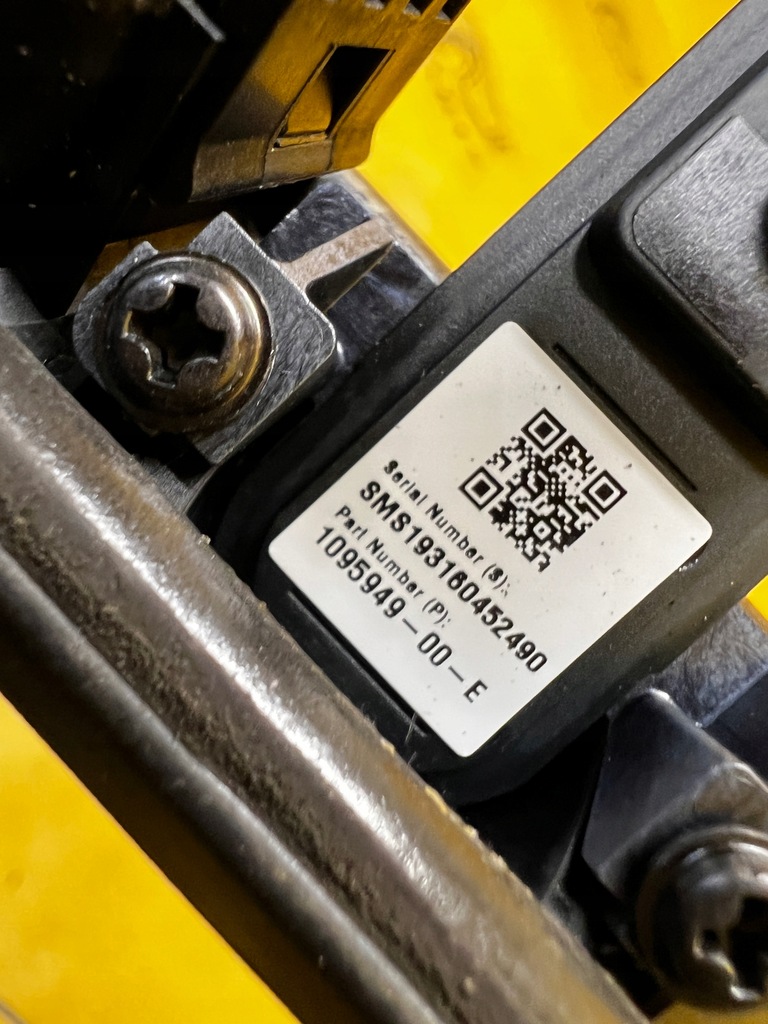 фото №7, Ручка кнопка камера заднего вида крышки задняя багажника tesla model 3 przedlift