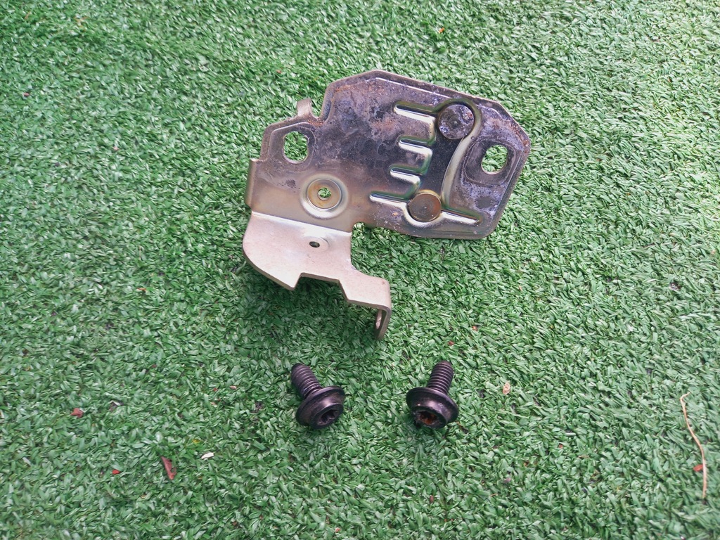 фото №6, Skoda octavia i fl 5d hb хетчбек замок кришки багажника засувка захист гумовий елемент