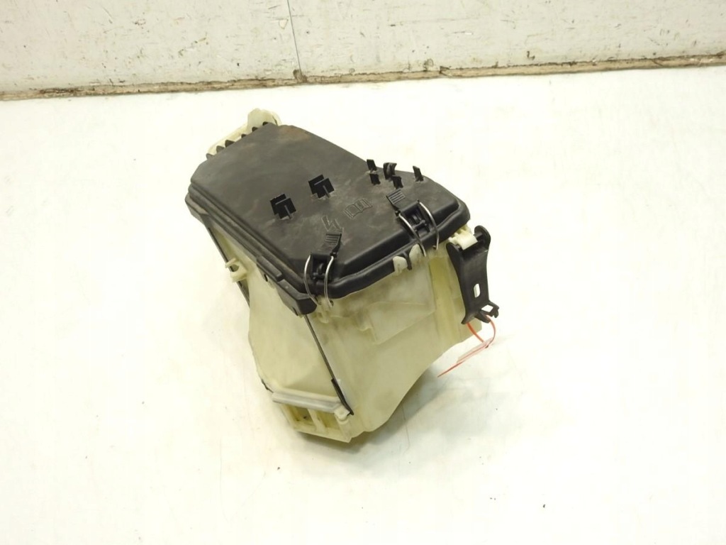 Корпус коробка запобіжників mercedes w204 1.8 b a2045400082 Київ