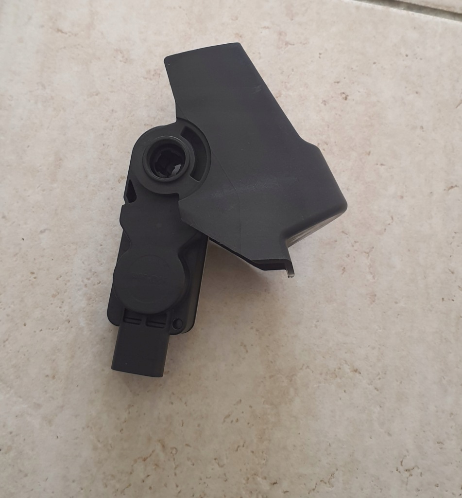 Tesla 3 y моторчик впуск радіатора повітря 2021 Київ